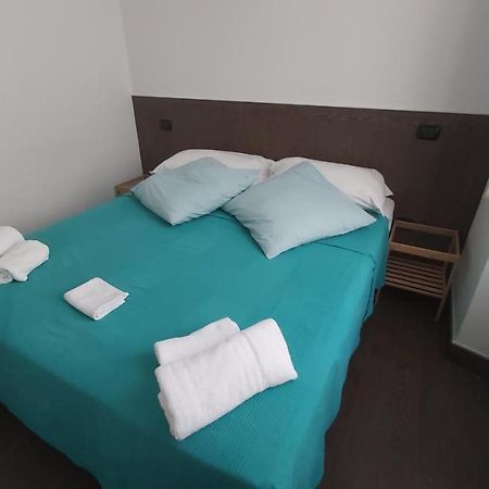 Centro Storico - Fermata Montesanto Hotell Neapel Exteriör bild
