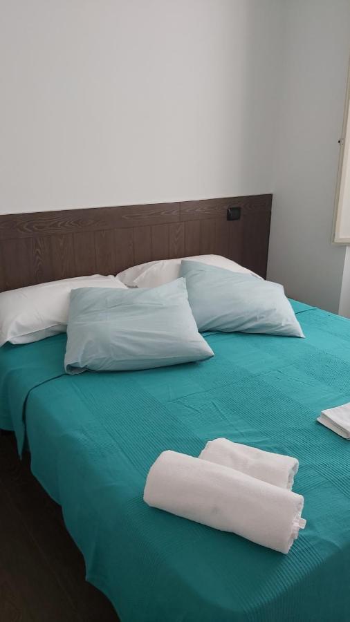 Centro Storico - Fermata Montesanto Hotell Neapel Exteriör bild